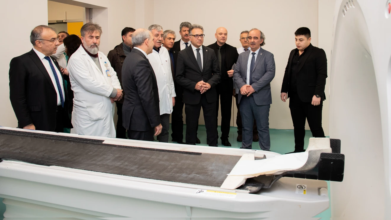 SÜ Küçük Hayvan Hastanesinde MR ve tomografi cihazları hizmete girdi